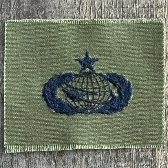 New Embroidered Air Force Manpower Personnel 7-Level BDU AFSC Badge - Picture 1 of 2